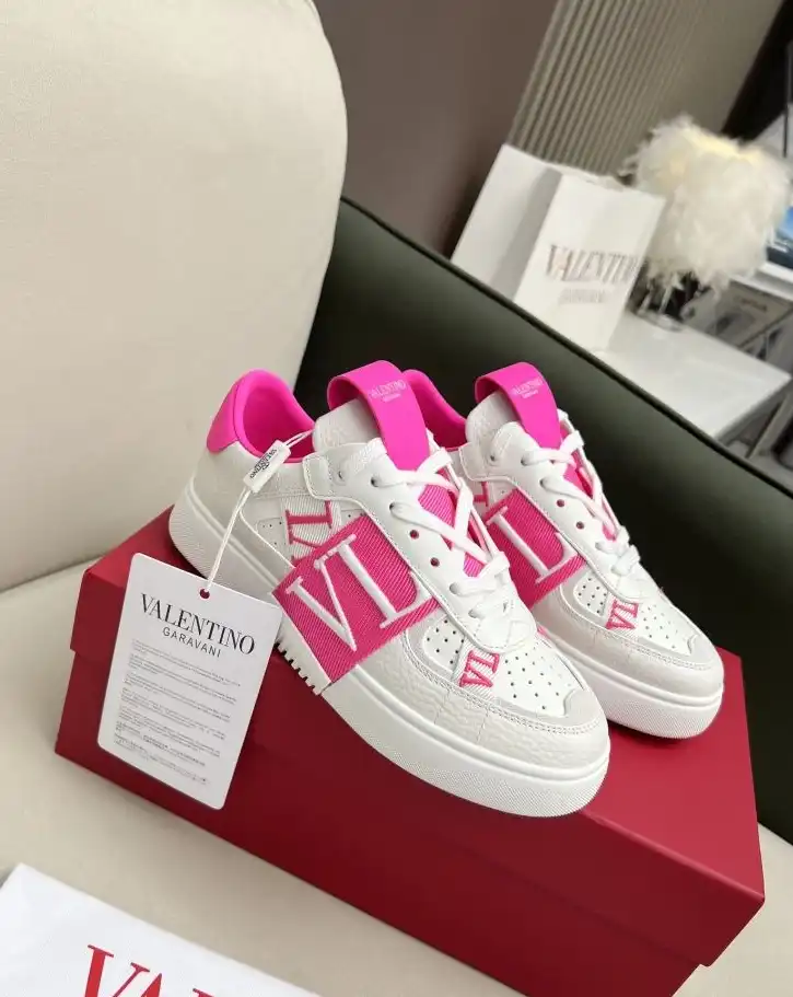 hype Valentino Sneakers