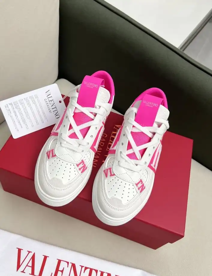 hype Valentino Sneakers