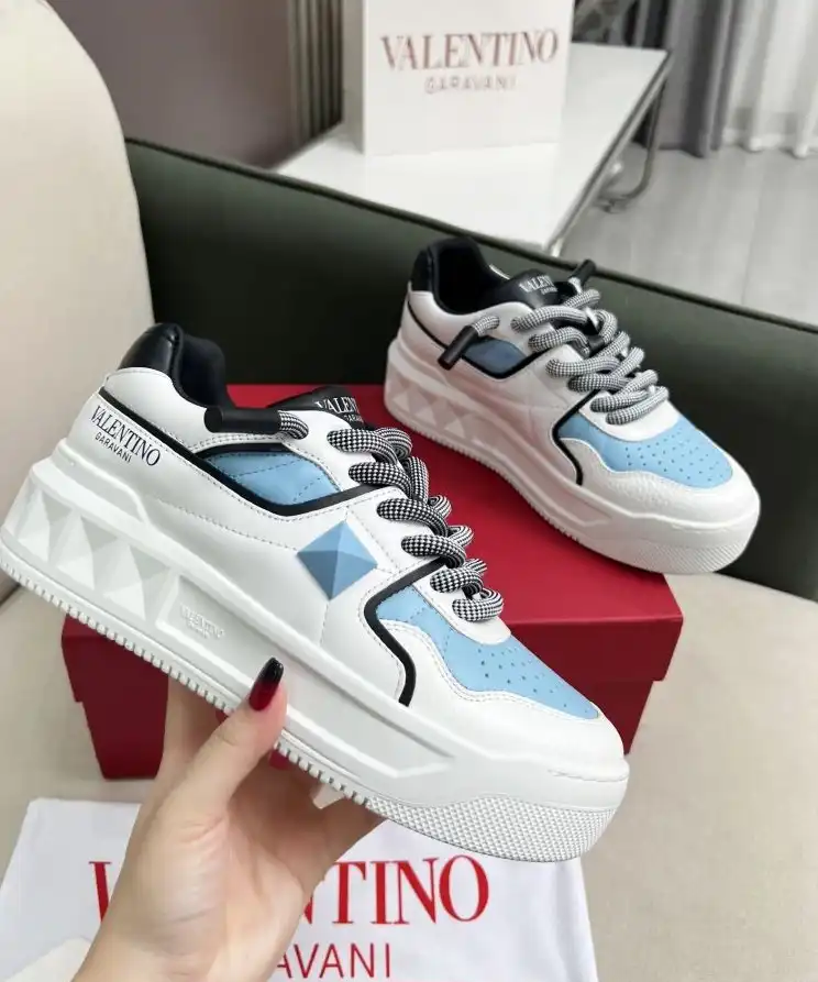 hype Valentino Sneakers