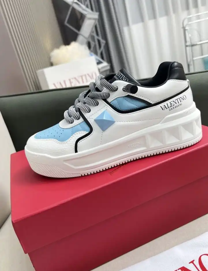 hype Valentino Sneakers