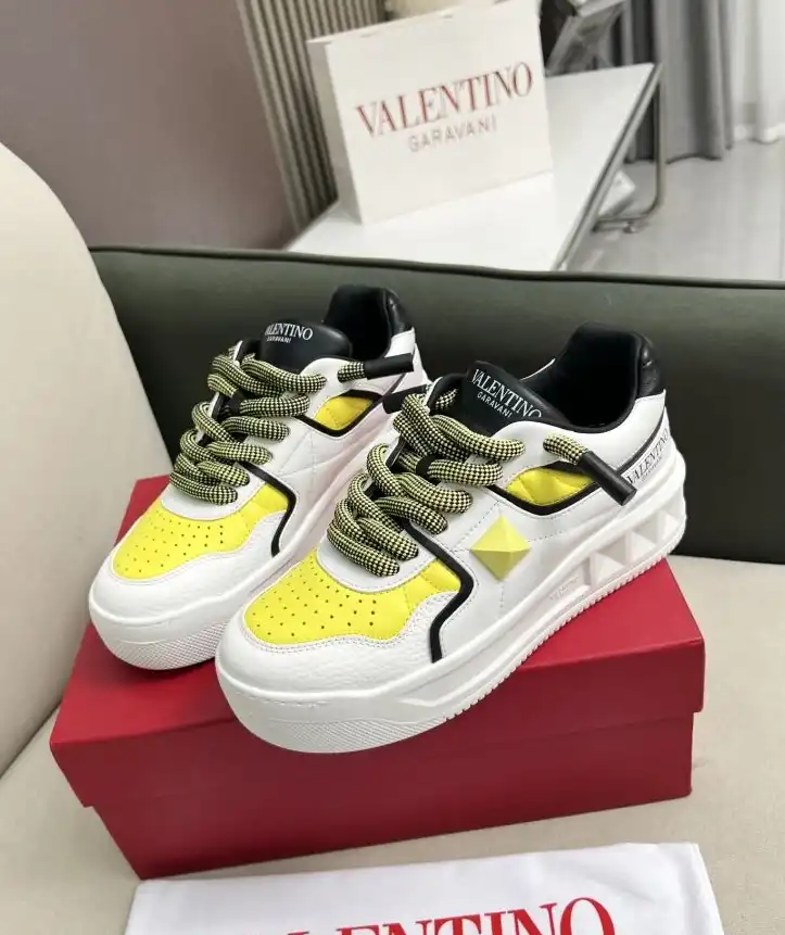 hype Valentino Sneakers