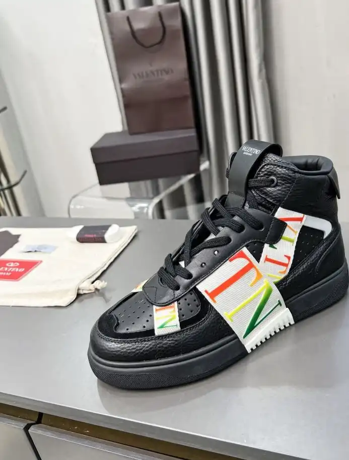 hype Valentino Sneakers