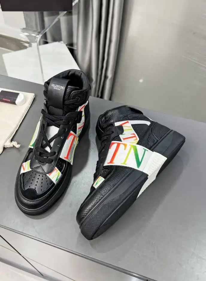 hype Valentino Sneakers