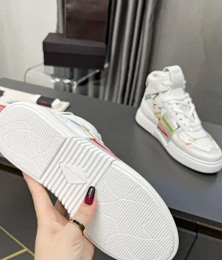 hype Valentino Sneakers