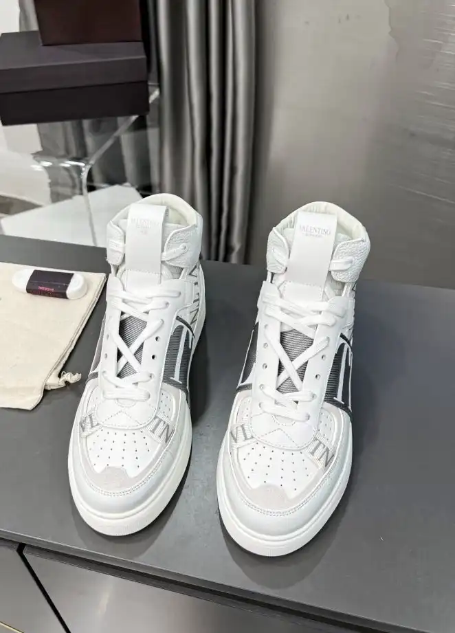 hype Valentino Sneakers