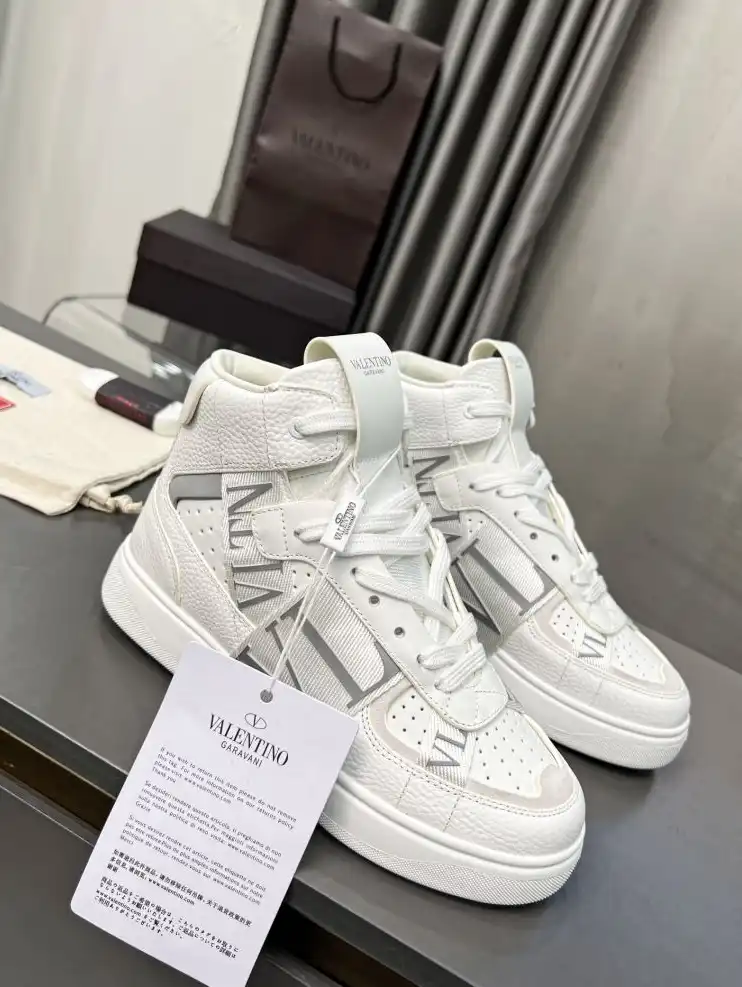 hype Valentino Sneakers