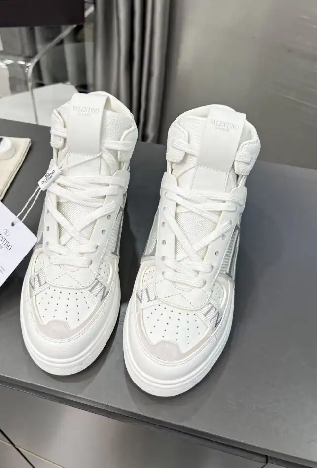 hype Valentino Sneakers