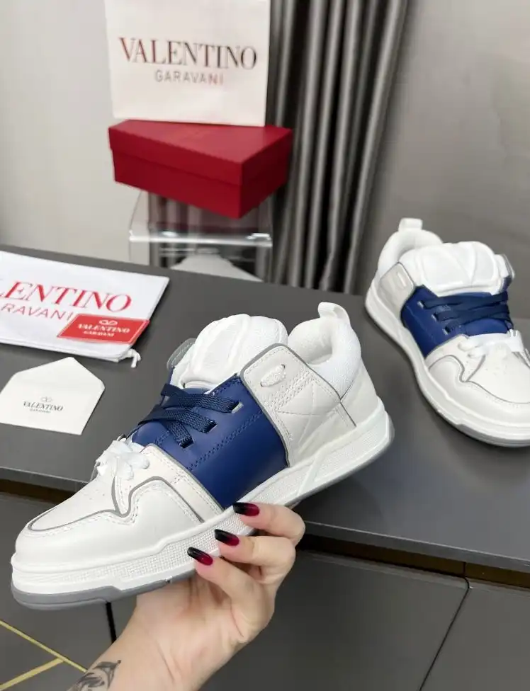 hype Valentino Sneakers