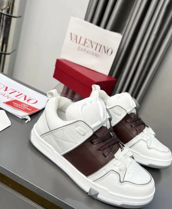 hype Valentino Sneakers