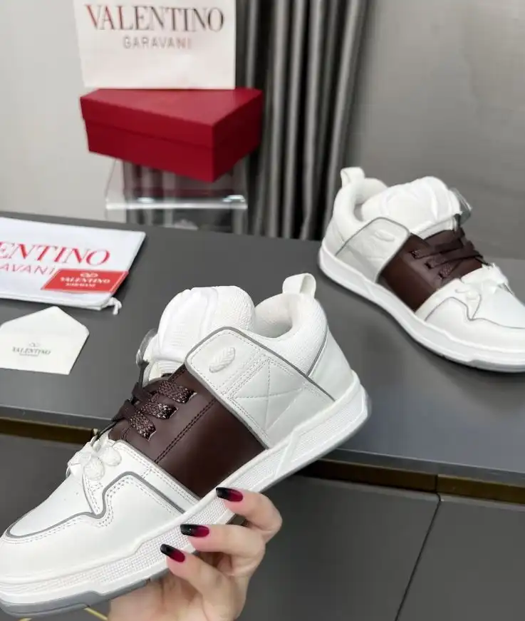 hype Valentino Sneakers