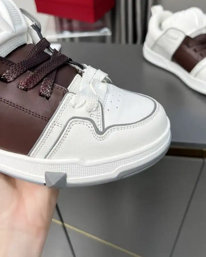 hype Valentino Sneakers