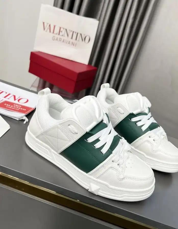 hype Valentino Sneakers