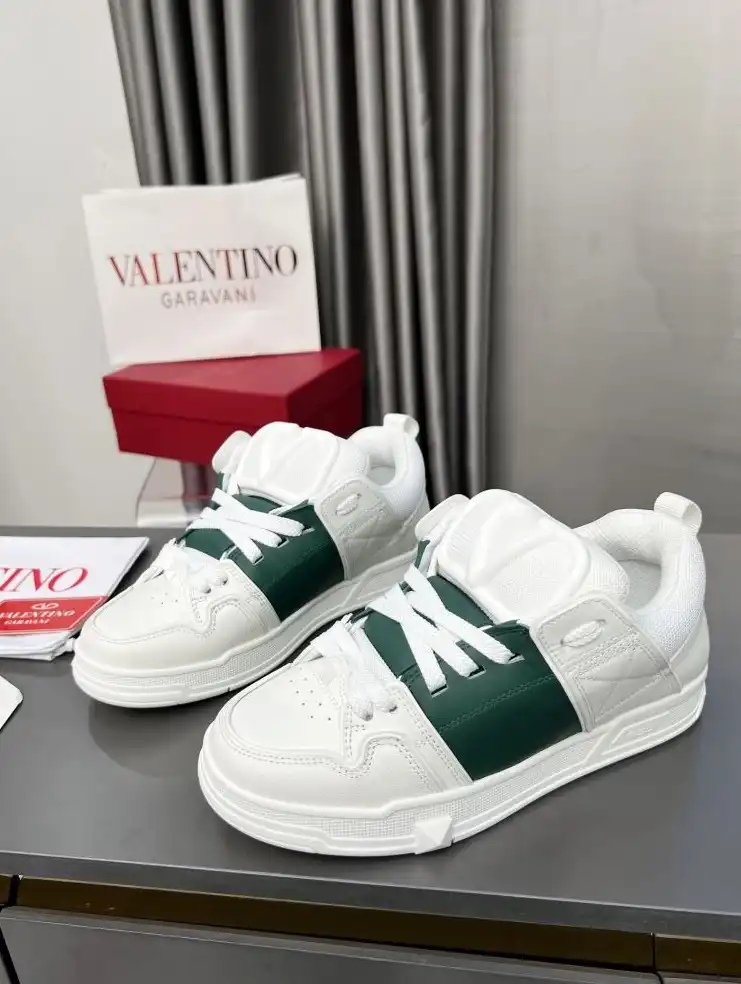 hype Valentino Sneakers