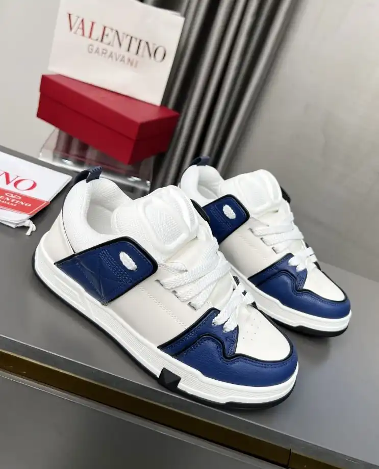 hype Valentino Sneakers