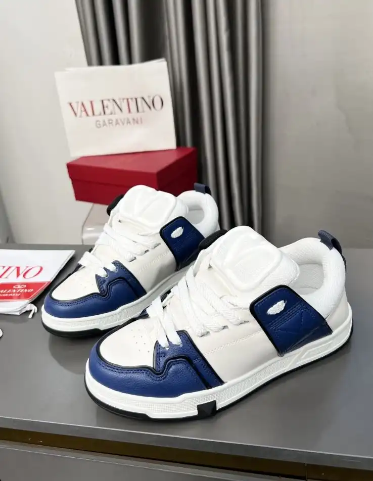 hype Valentino Sneakers