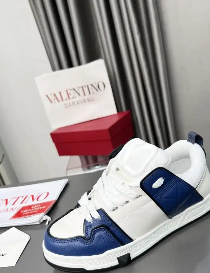 hype Valentino Sneakers