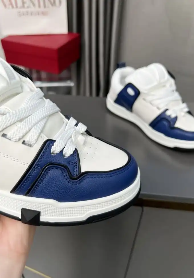 hype Valentino Sneakers