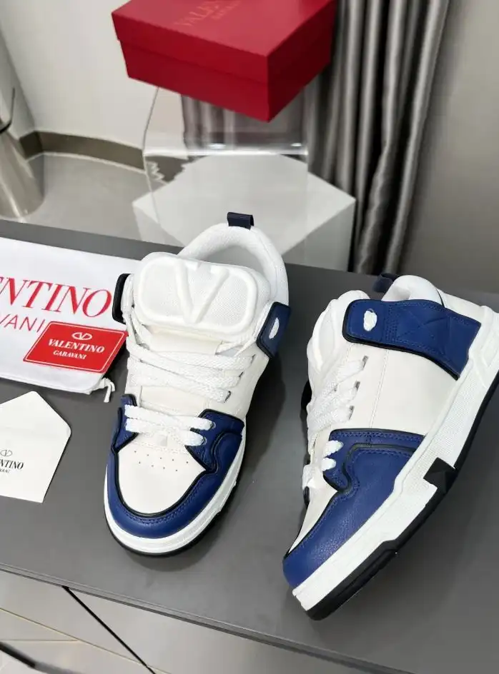 hype Valentino Sneakers