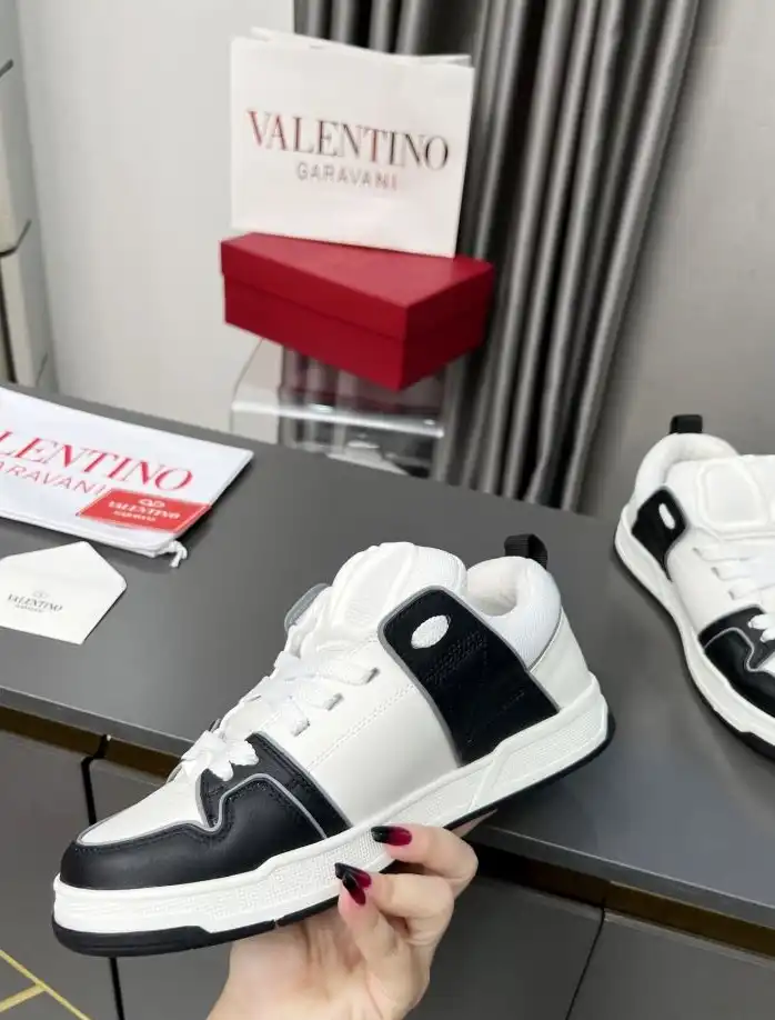 hype Valentino Sneakers