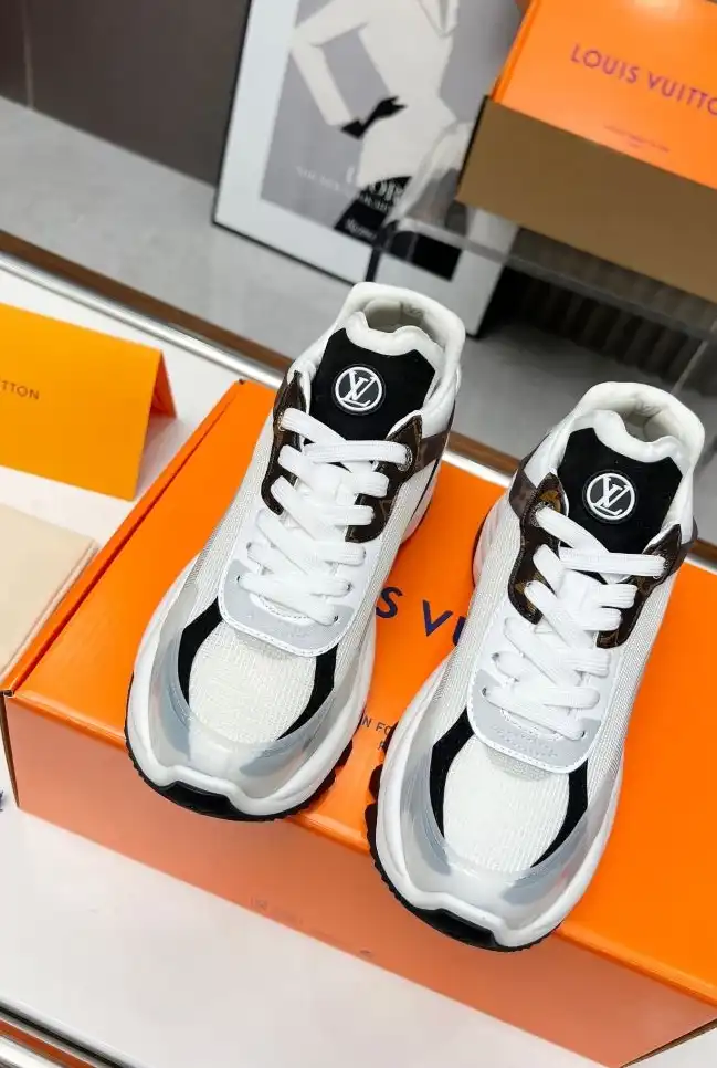 hype Louis Vuitton Sneakers