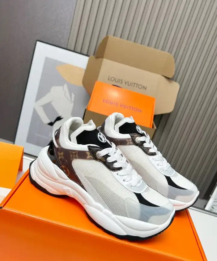 hype Louis Vuitton Sneakers