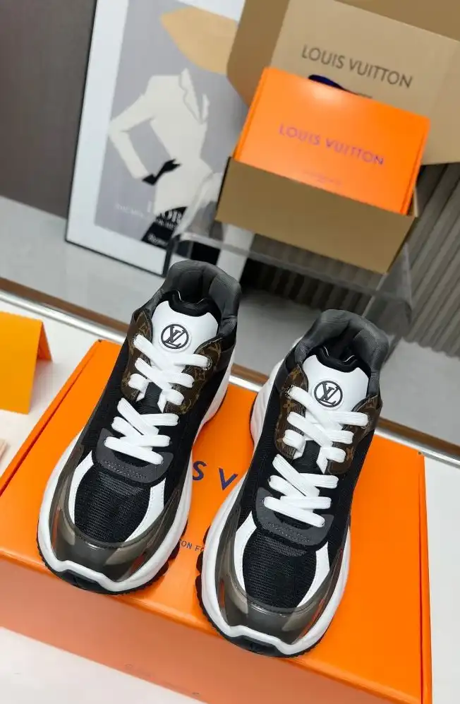 hype Louis Vuitton Sneakers