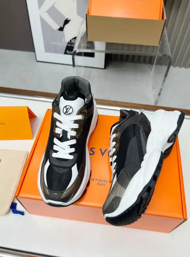 hype Louis Vuitton Sneakers