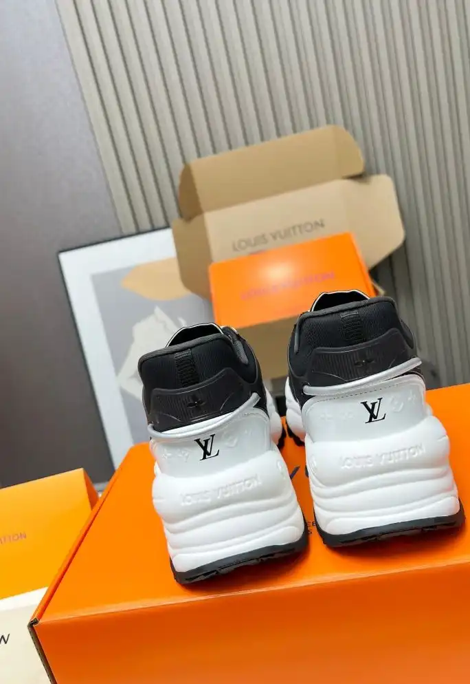 hype Louis Vuitton Sneakers