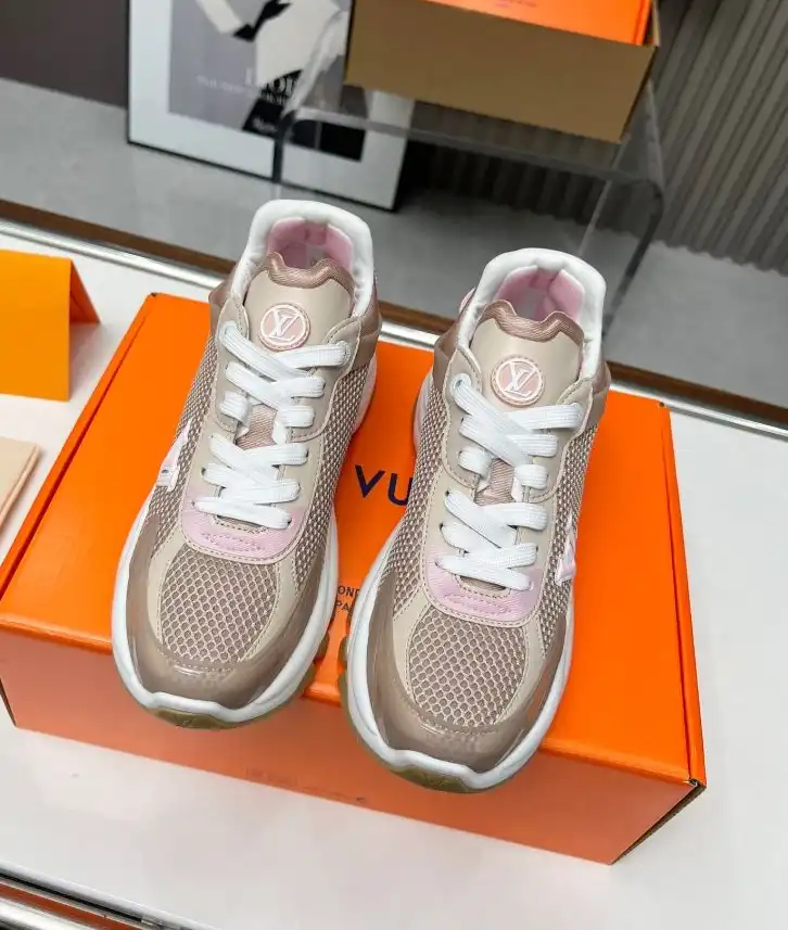 hype Louis Vuitton Sneakers