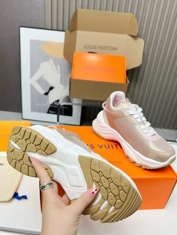 hype Louis Vuitton Sneakers