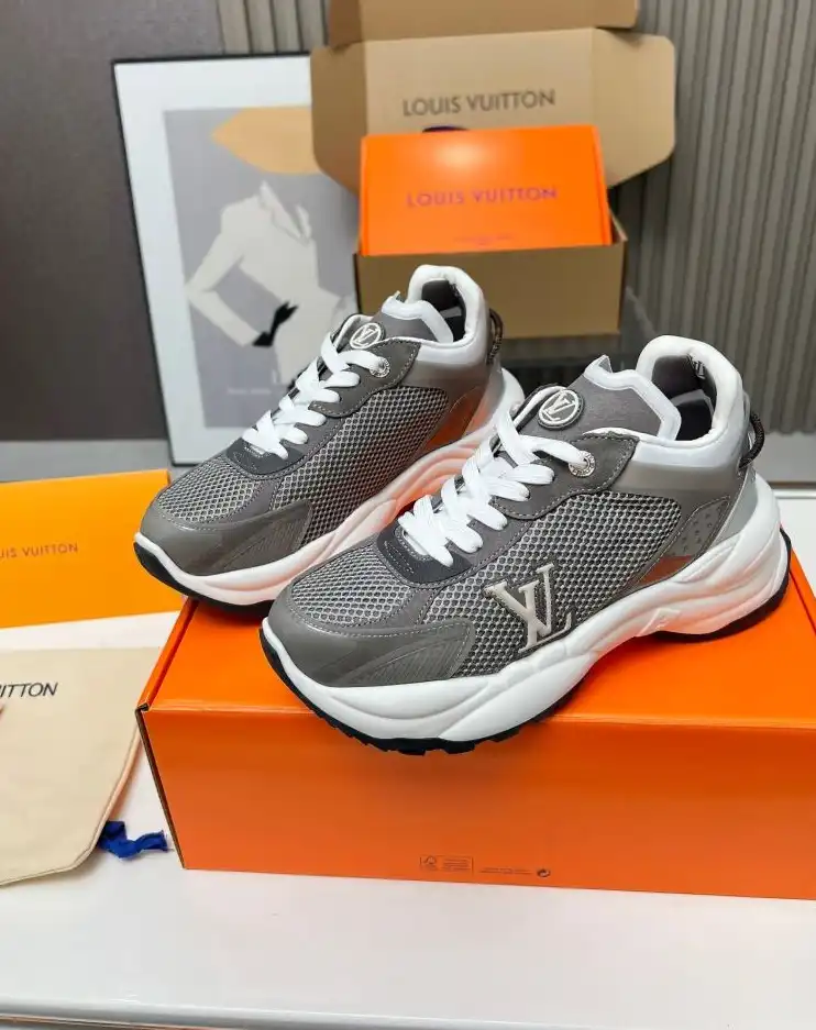 hype Louis Vuitton Sneakers