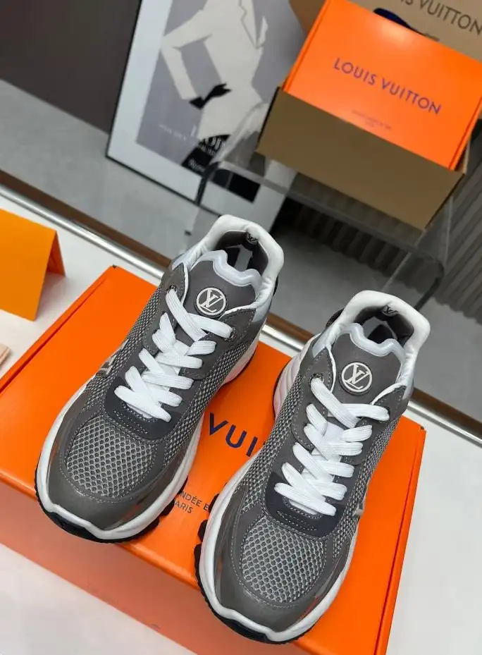 hype Louis Vuitton Sneakers