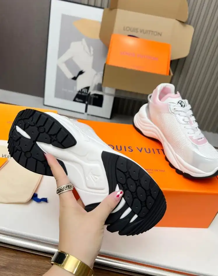 hype Louis Vuitton Sneakers