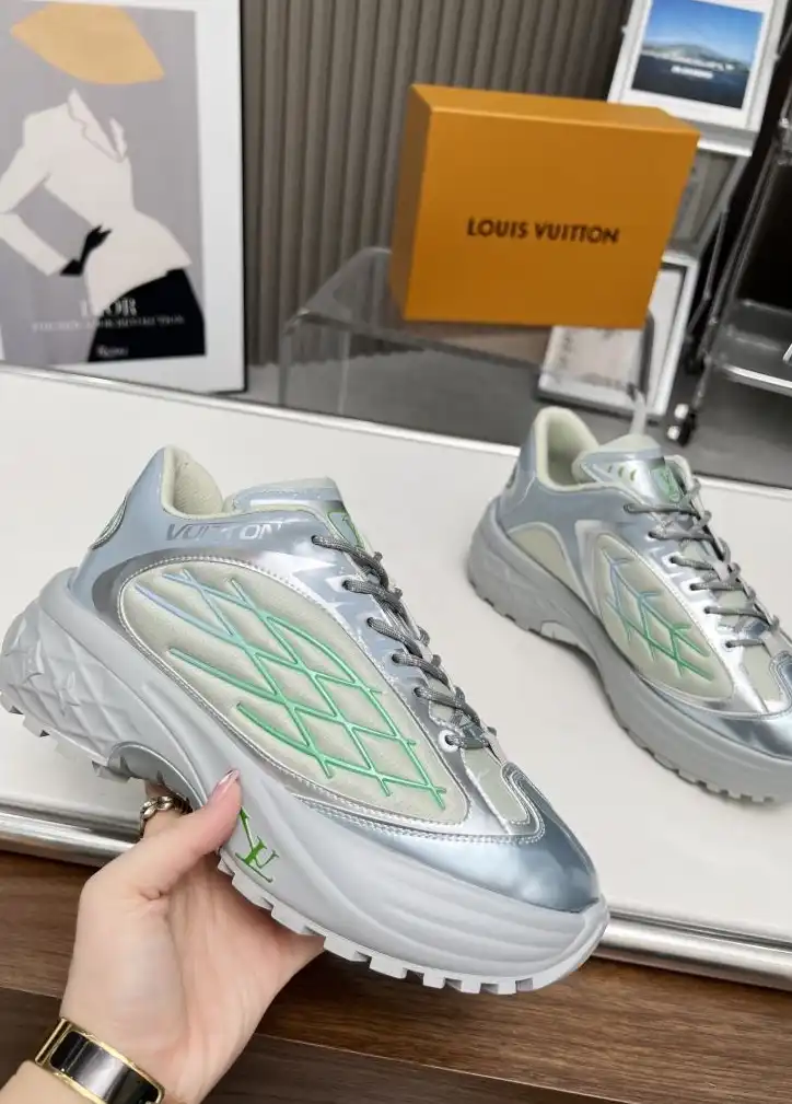 hype Louis Vuitton Sneakers