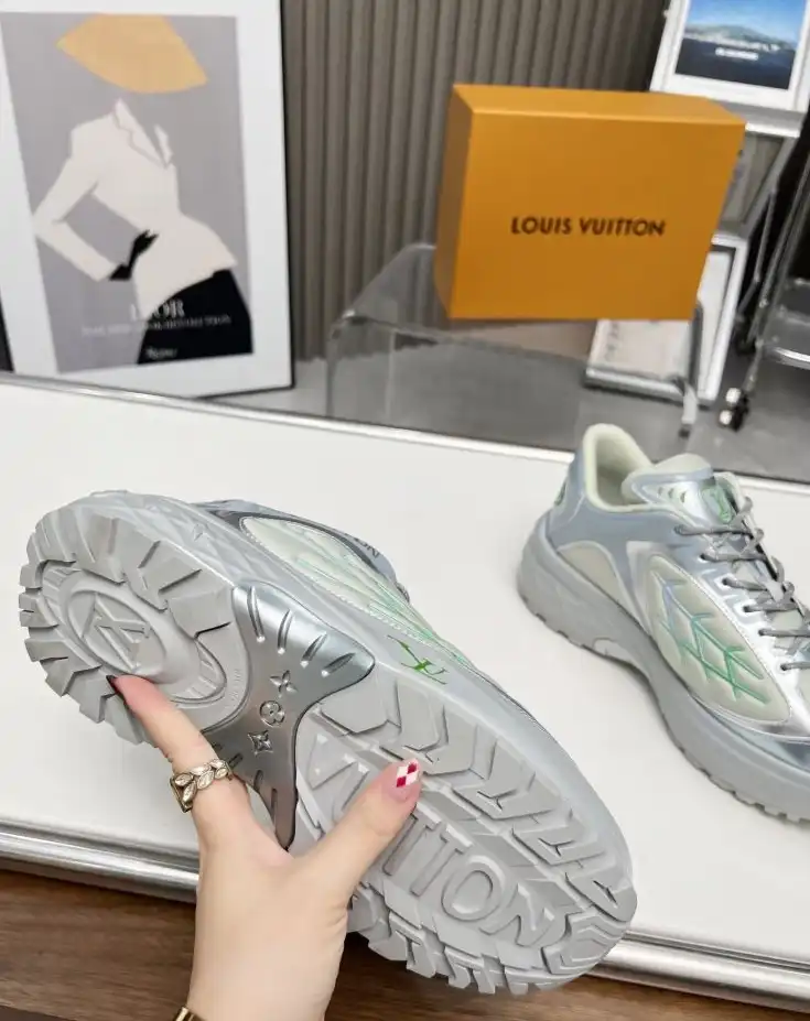 hype Louis Vuitton Sneakers