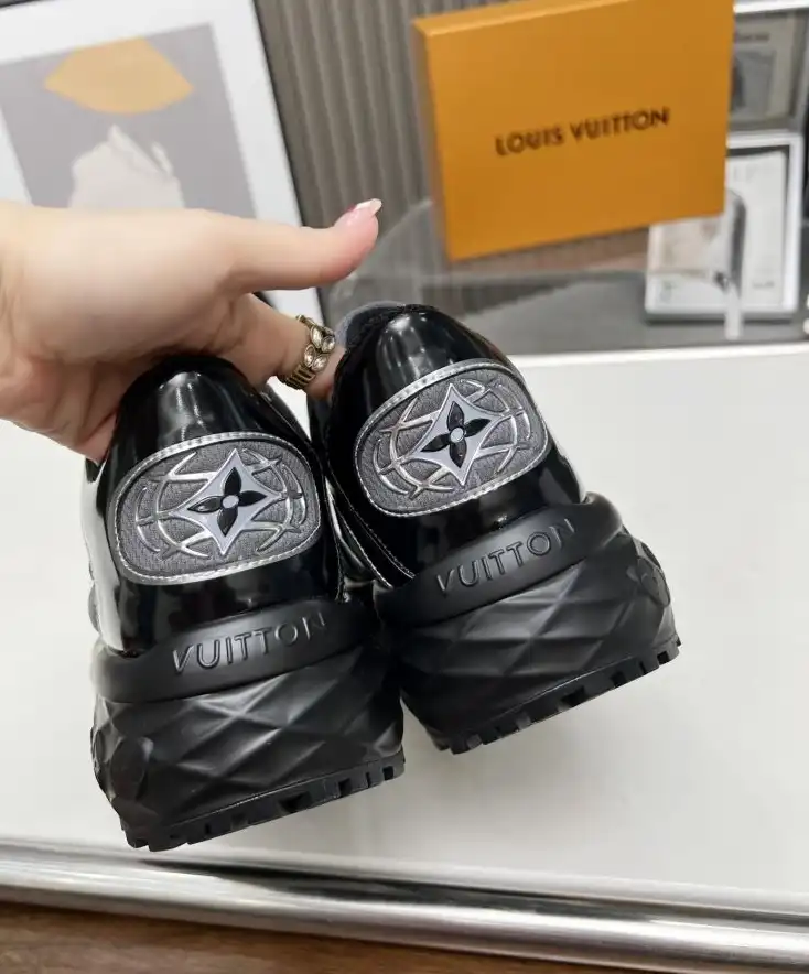 hype Louis Vuitton Sneakers