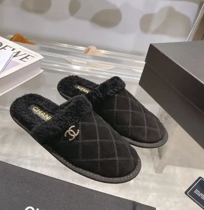 hype Chanel Slippers