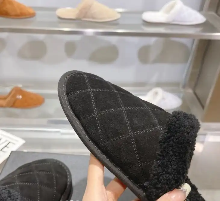 hype Chanel Slippers