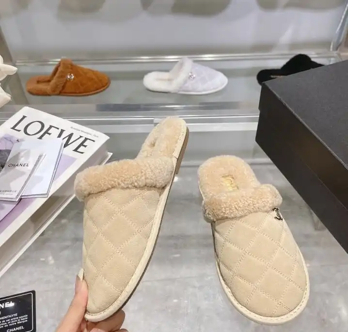 hype Chanel Slippers