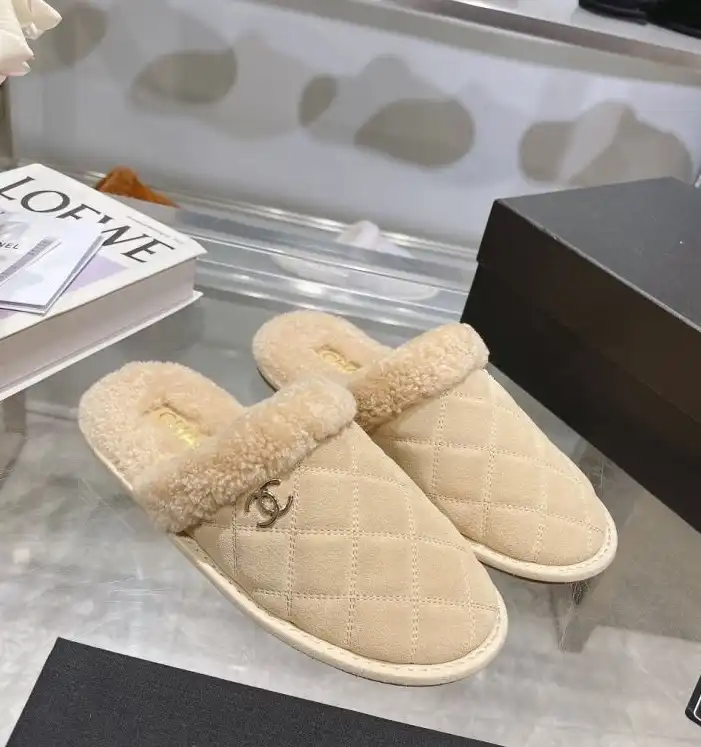 hype Chanel Slippers