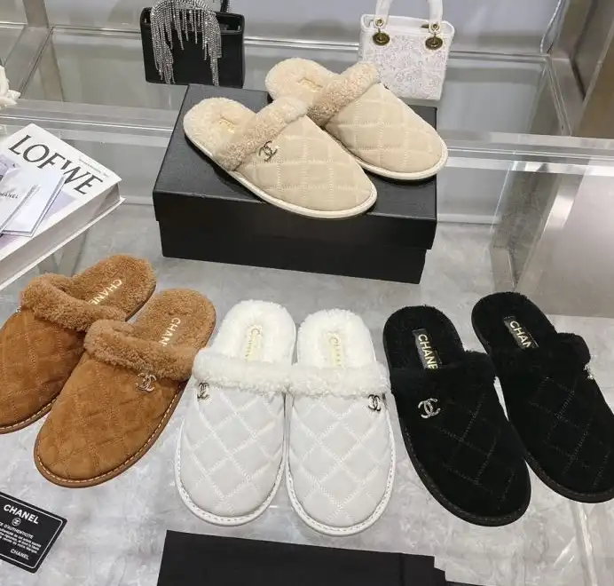 hype Chanel Slippers