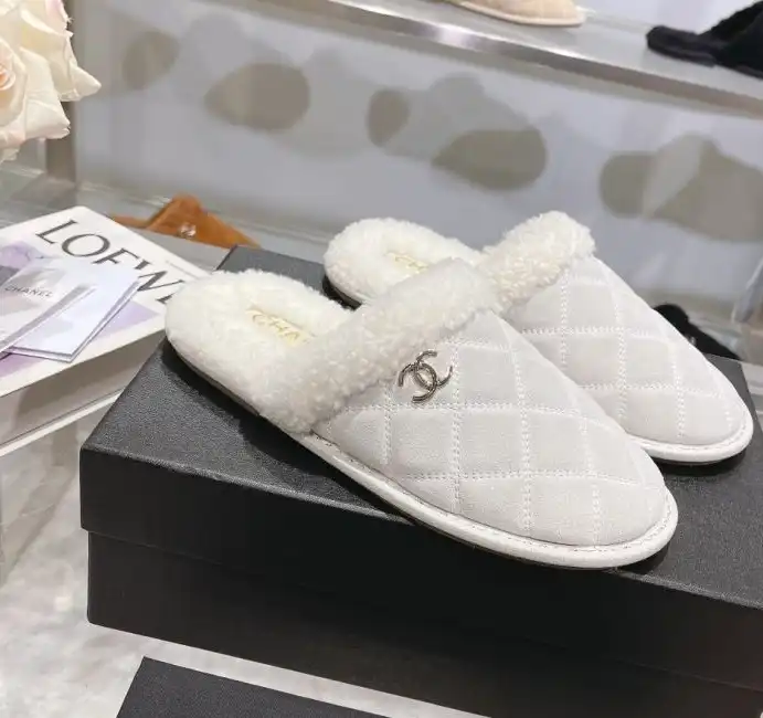 hype Chanel Slippers