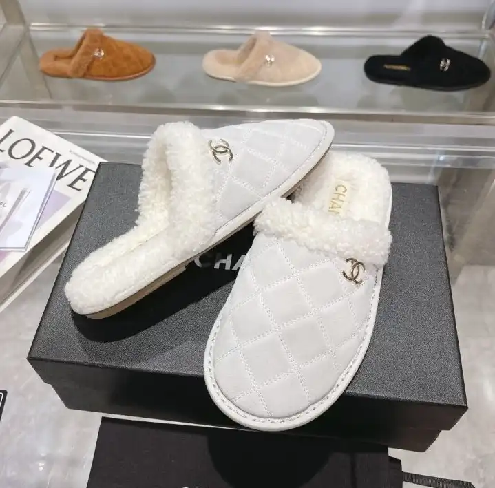 hype Chanel Slippers