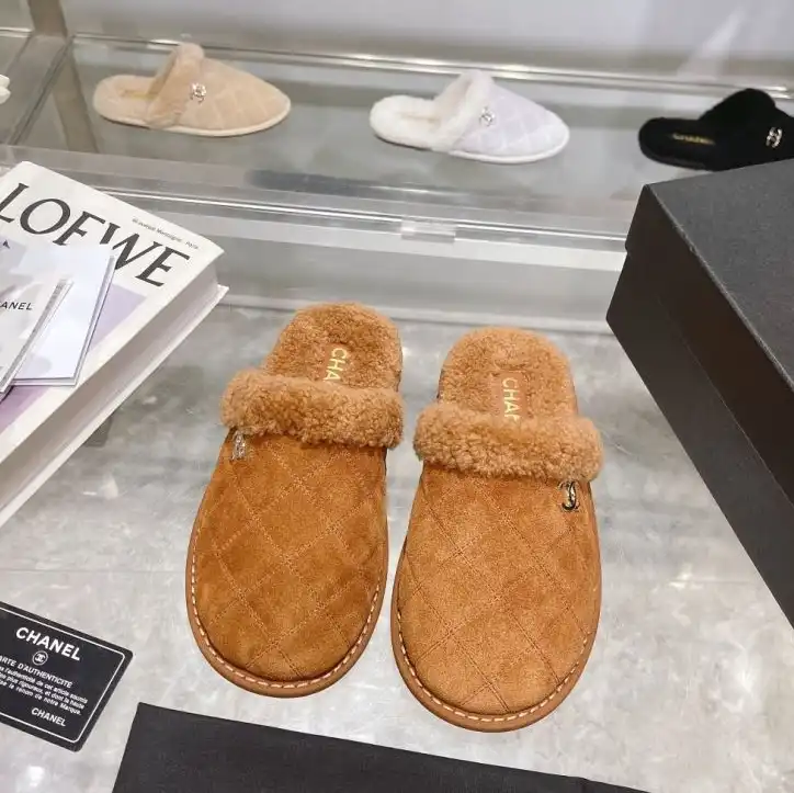 hype Chanel Slippers