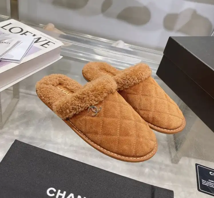 hype Chanel Slippers