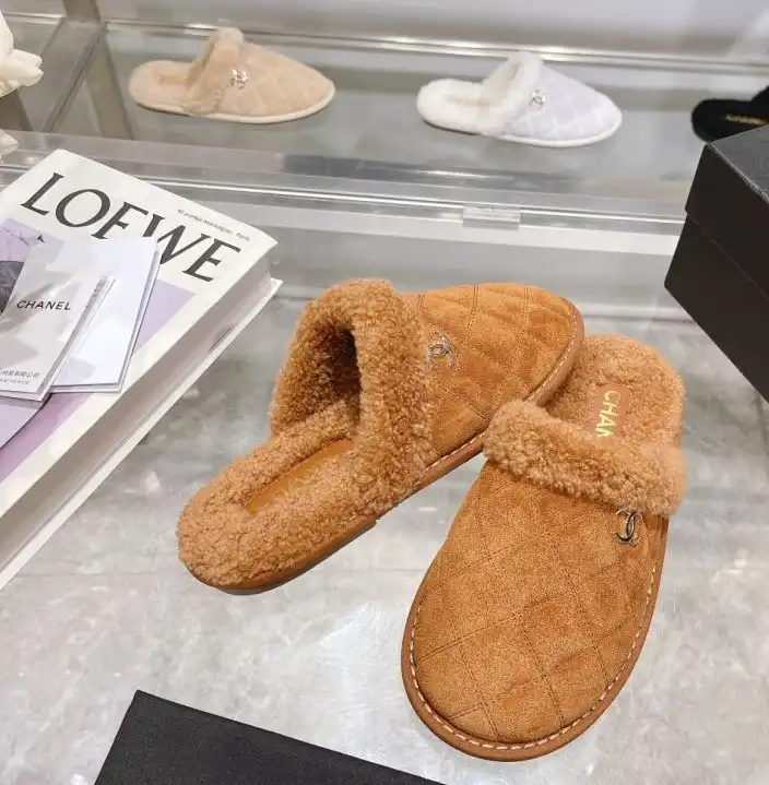 hype Chanel Slippers