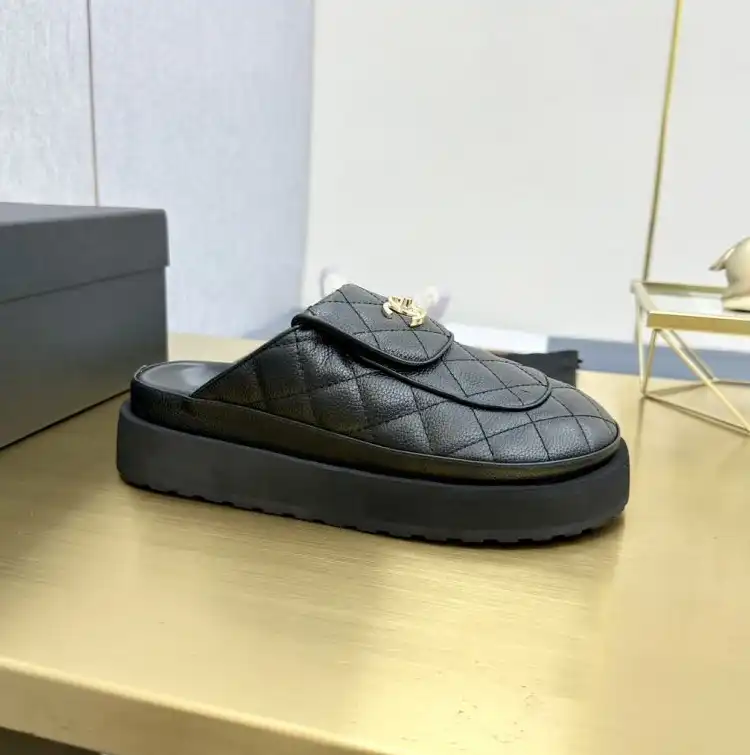 hype Chanel Slippers