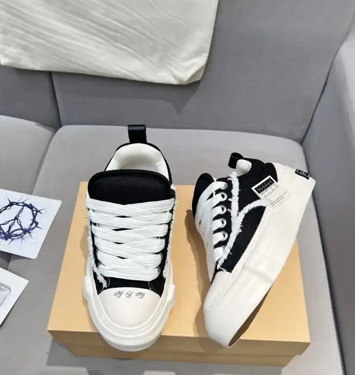 hype Balenciaga Sneakers