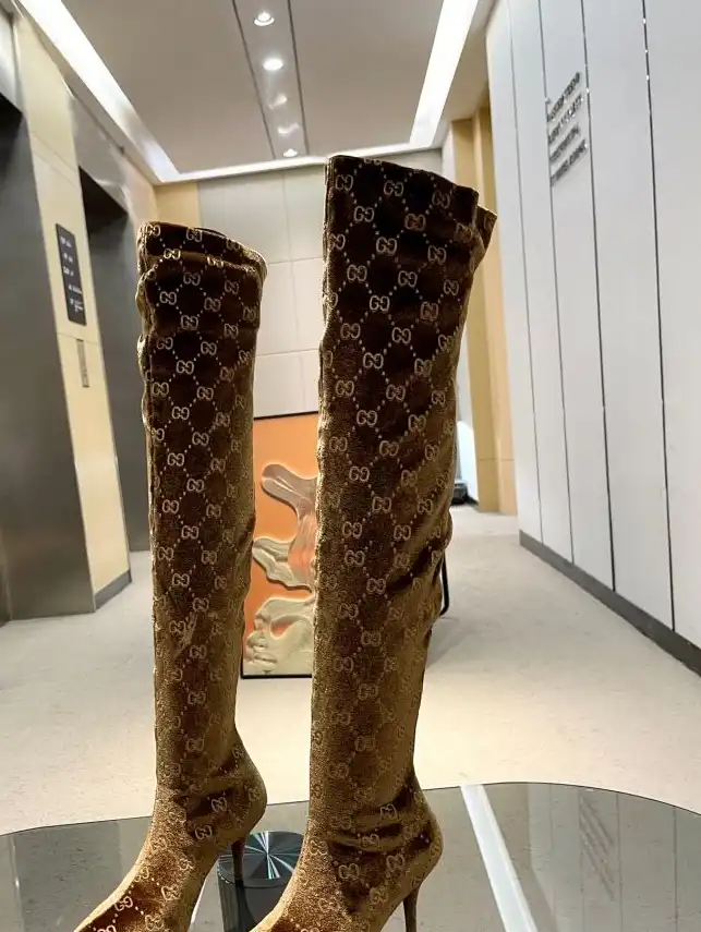 hype Gucci Boots