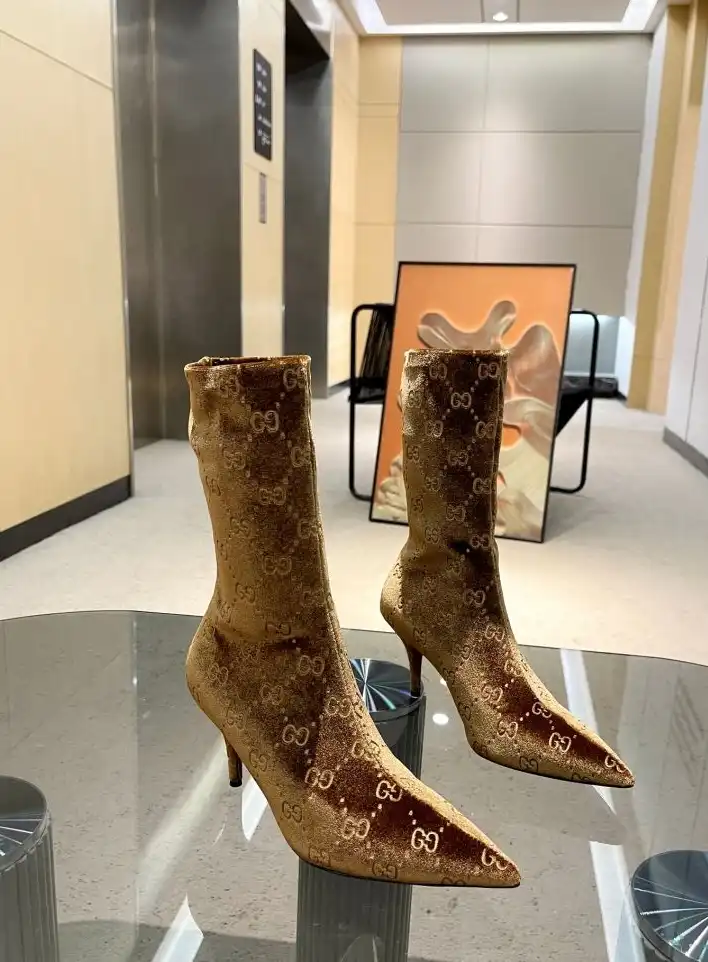 hype Gucci Boots